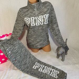 NWT VS PINK MEDIUM CLASSIC LOGO SET